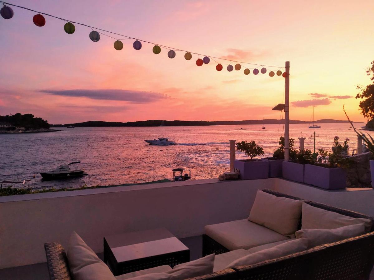 Seafront Rooms Hvar Town Bagian luar foto